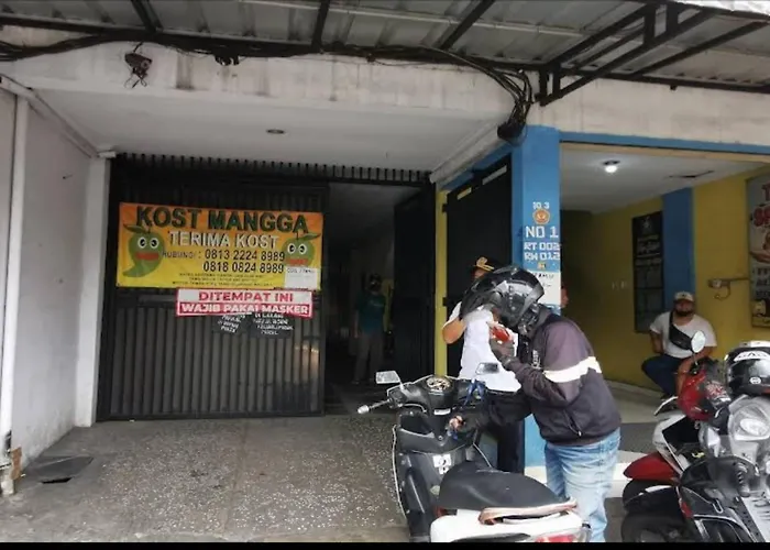 OYO LIfe 93129 Kost Mangga Hotel Jakarta
